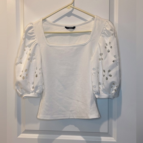 Shein White Puffer Sleeve Blouse Size Medium - Picture 1 of 12